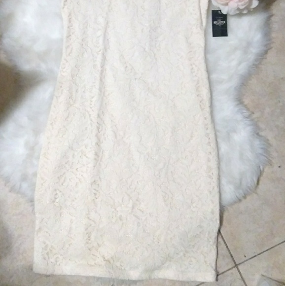 đź’•BOGO đź’•BNWT Pretty Hollister Cream Lace Dr - Picture 2 of 4